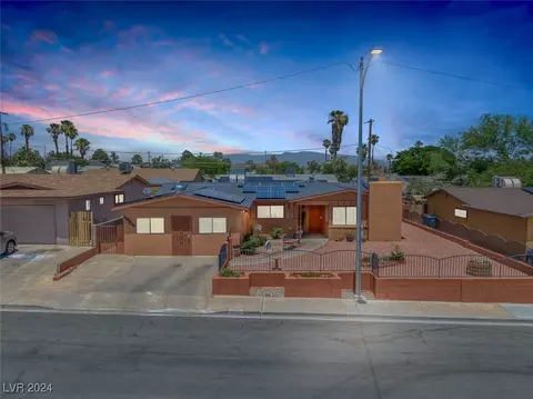 4704 Rip Van Winkle Ln, Las Vegas, NV 89102