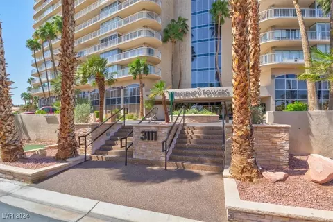 3111 Bel Air Dr #17A, Las Vegas, NV 89109