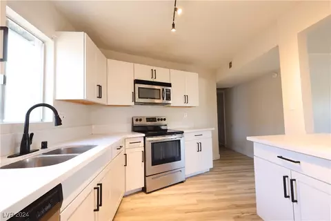 2276 Colebrook St, Las Vegas, NV 89115
