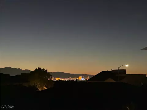 920 Everest Peak Ave, Henderson, NV 89012