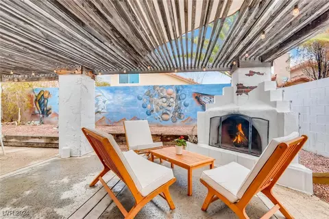 7698 Parnell Ave, Las Vegas, NV 89147