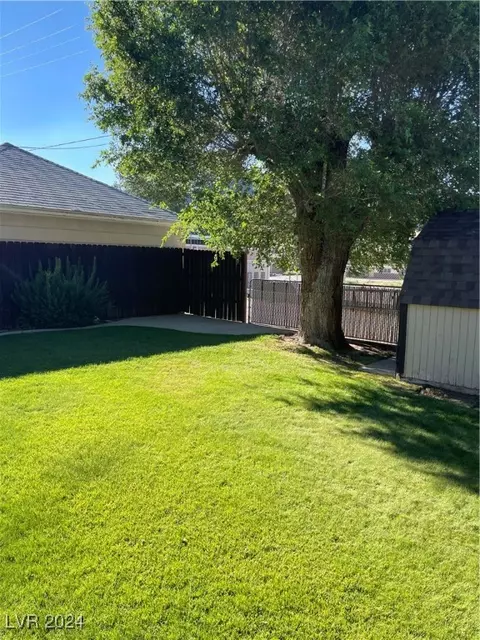 Exterior - 733 Avenue G, Ely, NV 89301 photo 6 of 9