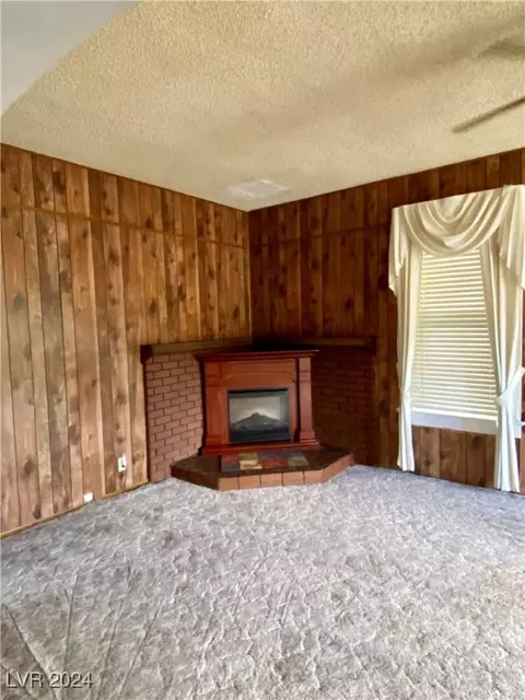 Living - 733 Avenue G, Ely, NV 89301 photo 3 of 3