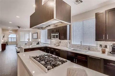 2544 Chantemar St, Las Vegas, NV 89135