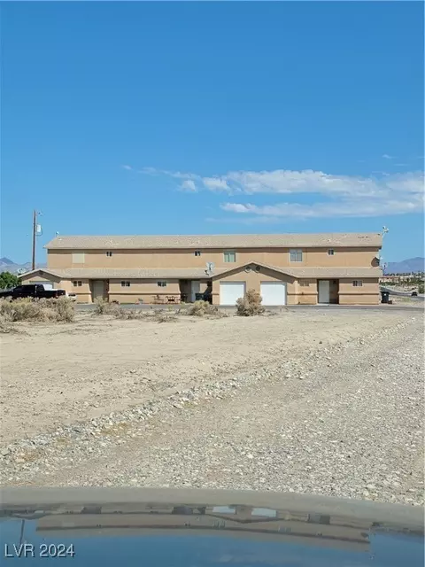 200 Mount Charleston Dr, Pahrump, NV 89048