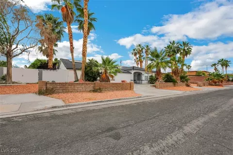 7215 Laredo St, Las Vegas, NV 89117