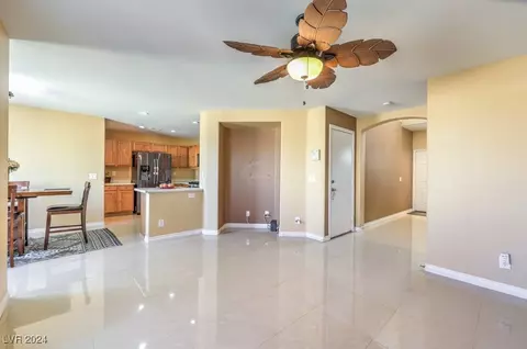 9198 Glennon Ave, Las Vegas, NV 89148