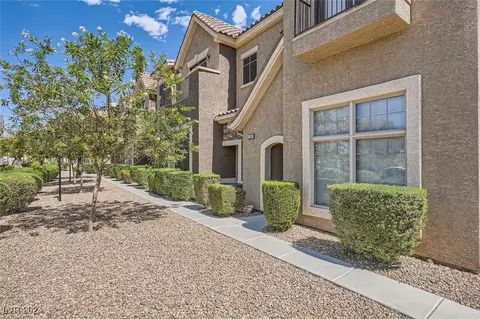 2766 Fountain Ridge Ln, Henderson, NV 89074