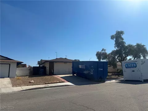 3901 Oakhill Ave, Las Vegas, NV 89121