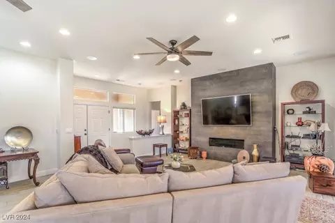 2724 Hope Forest Dr, Las Vegas, NV 89134