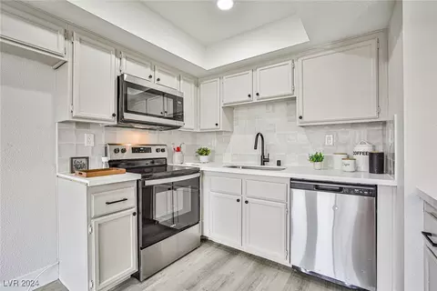 2712 Beaver Creek Ct #101, Las Vegas, NV 89117