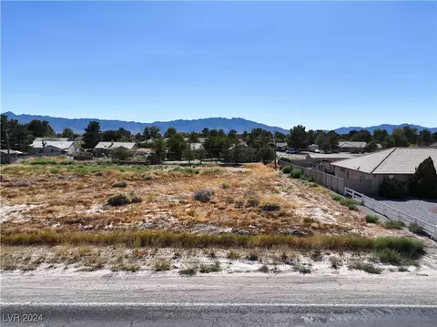 2860 S Dandelion St, Pahrump, NV 89048