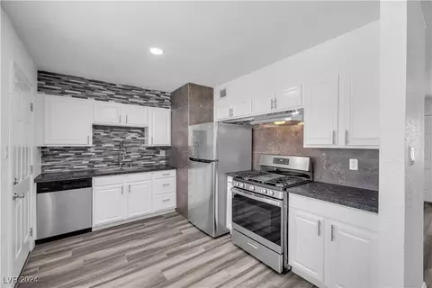 2713 Daley St, North Las Vegas, NV 89030