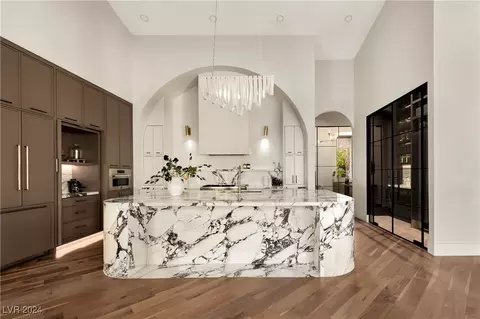 8813 Greensboro Ln, Las Vegas, NV 89134