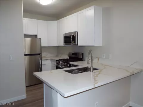 4730 E Craig Rd #1043, Las Vegas, NV 89115