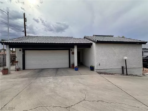 3751 Hobiecat Cir, Las Vegas, NV 89121