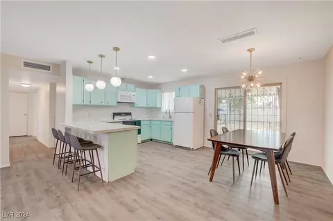 2212 Kirk Ave, Las Vegas, NV 89101