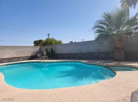 5312 Hillsboro Ln, Las Vegas, NV 89120