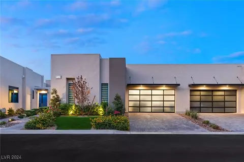 670 Scenic Cliff Dr, Henderson, NV 89012