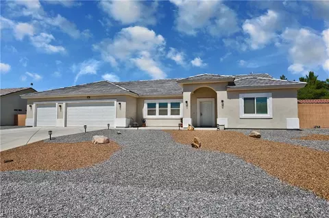 4630 Stoneham St, Pahrump, NV 89061