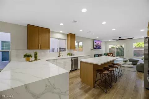 3694 Famiglia Dr, Las Vegas, NV 89141