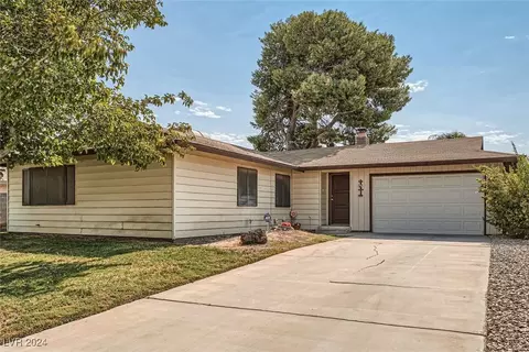 6371 Gunderson Blvd, Las Vegas, NV 89103