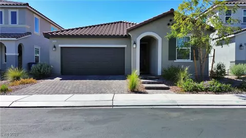 8133 Minavalle Ave, Las Vegas, NV 89113