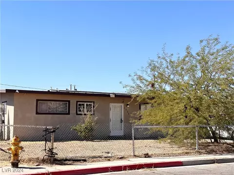 1725 Willowbrook Dr, Las Vegas, NV 89106
