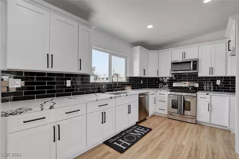 2806 Reynolds Ave, North Las Vegas, NV 89030