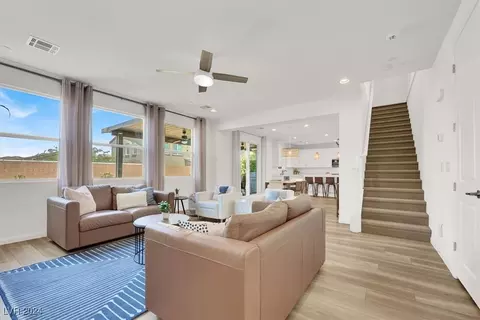 612 Suncrest Peak Pl, Henderson, NV 89011 photo 4