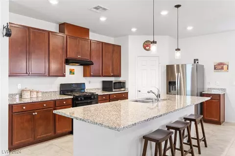 7915 Forspence Ct, Las Vegas, NV 89166