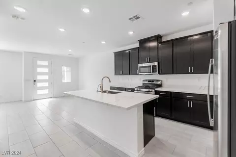600 N Carriage Hill Dr #1183, Las Vegas, NV 89138