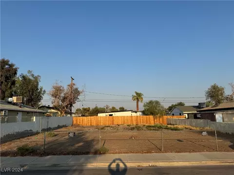 1913 Bearden Ave, Henderson, NV 89011