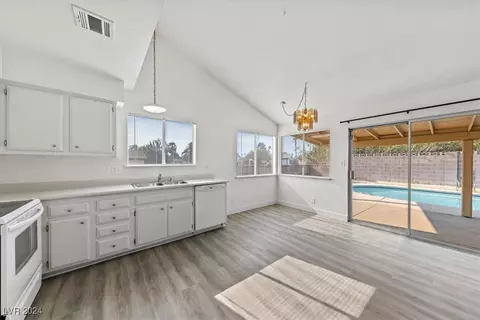 3841 Vista Largo Dr, Las Vegas, NV 89121