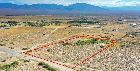 2221 N Lola Ln, Pahrump, NV 89060