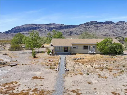 6810 Gahn Dr, Pahrump, NV 89060