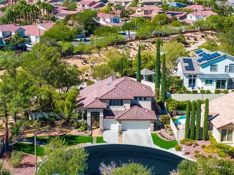 2001 Spring Rose St, Las Vegas, NV 89134