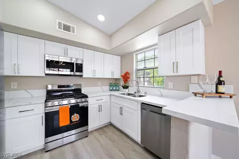 520 Arrowhead Trl #923, Henderson, NV 89015