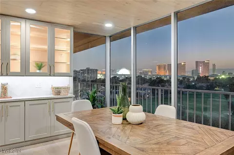 3111 Bel Air Dr #7E, Las Vegas, NV 89109