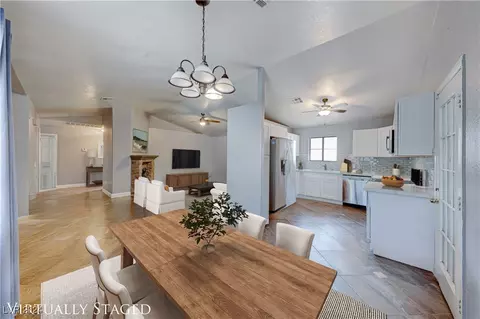 4945 E New York Ave, Las Vegas, NV 89104