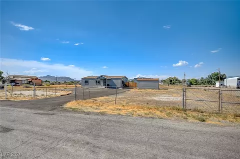 2920 W Hardy Ln, Pahrump, NV 89048