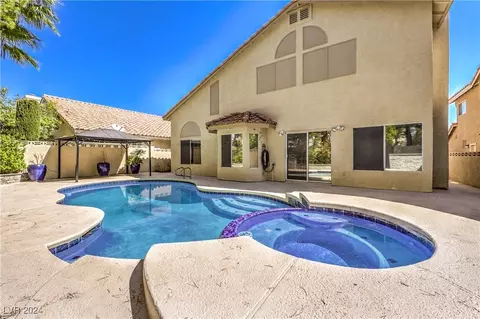 2005 Ridge Rim St, Las Vegas, NV 89117