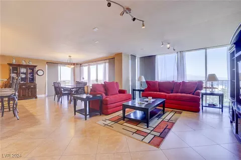 3111 Bel Air Dr #9B, Las Vegas, NV 89109