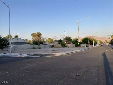 200 N 18th St, Las Vegas, NV 89101