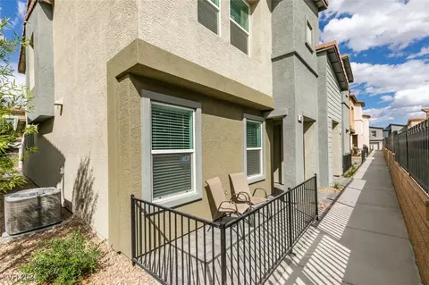 6924 Stratham Hill St, Las Vegas, NV 89166