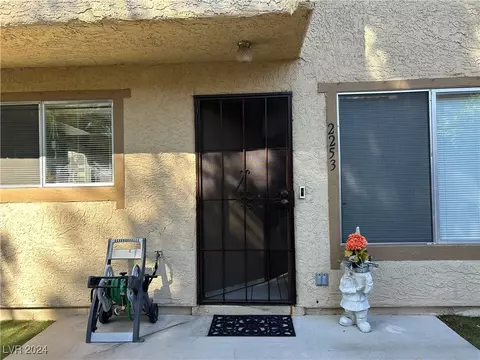 2253 Short Pine Dr #0, Las Vegas, NV 89108