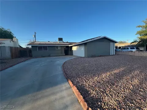 5904 Apple Valley Ln, Las Vegas, NV 89108