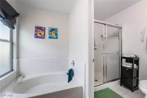 Bath - 1832 Ruby Ln, Henderson, NV 89014 photo 1 of 4