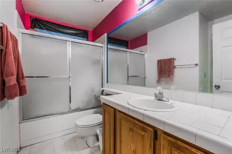 Bath - 1832 Ruby Ln, Henderson, NV 89014 photo 4 of 4