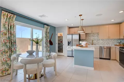 137 Barringswell Ave, Henderson, NV 89011